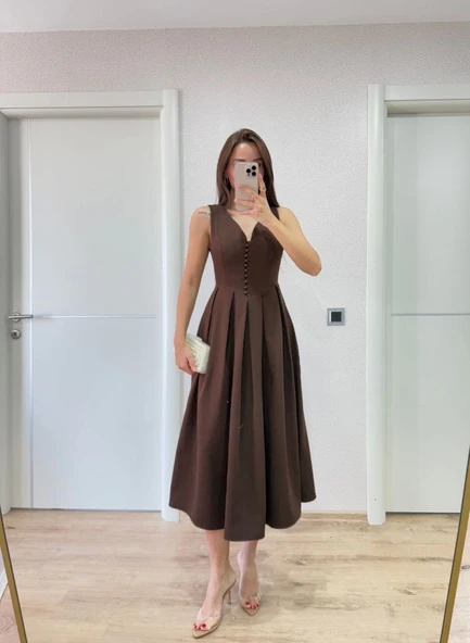 V Yaka Uzun Kolsuz Elbise- Kahverengi - Resim 4