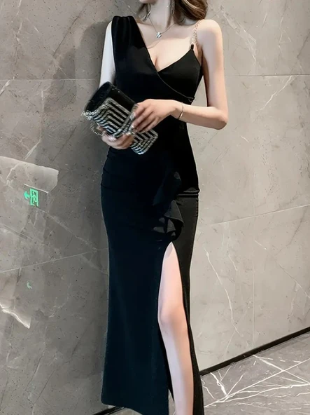 Kadın Ip Zincir Askılı Kruvaze Yakalı önden Fırfırlı Yırtmaçlı Janjan Krep Elbise ürün görseli