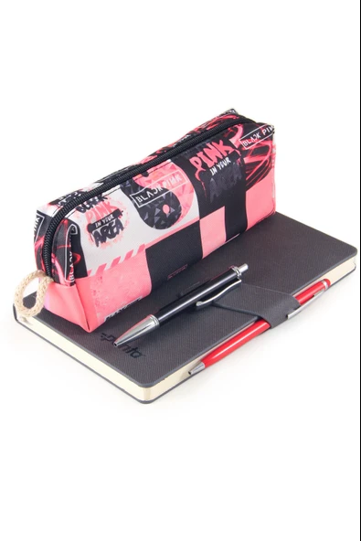 Blackpink K-Pop Desenli Kalemlik Fermuarlı Makyaj Çantası - Resim 2