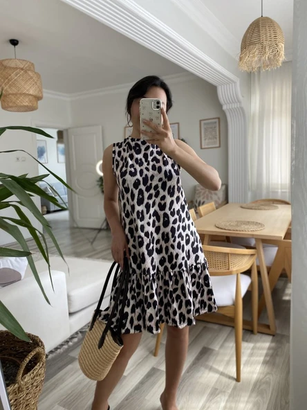Kadın Kolsuz Sırttan Bağlamalı Fırfırlı Leopar Desenli Süprem Elbise - Resim 4