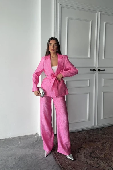 Pembe Beli Kuşaklı Ceket Ve Pantolon Parlak Takım - 1