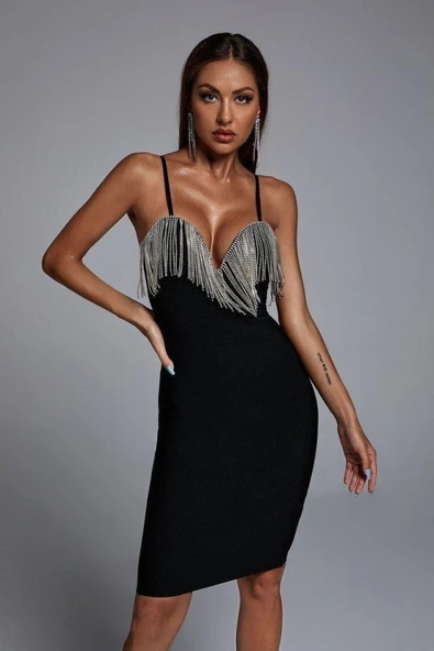 Kadın Omuz Askılı Derin Göğüs Dekolteli Zincir Detay Mini Elbise - Resim 2