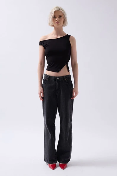 Kayık Yaka Yırtmaç Detay Bluz ürün görseli