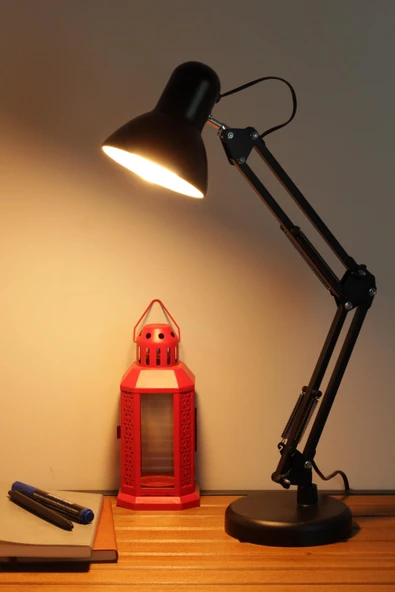 Akrobat Masa Lambası Yaylı Metal 360° Ayarlanabilir Çalışma Okuma Lambası Siyah ürün görseli