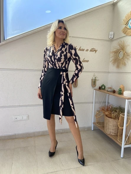 Kadın Uzun Kollu Kruvaze Yaka Dijital Baskılı Fiyonk Detay Dalgıç Kumaş Elbise - Resim 13