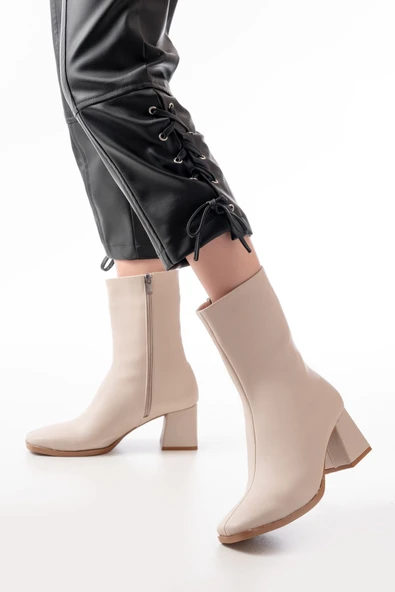 MSK-032 Bej Topuklu Fermuarlı Kadın Bot ürün görseli