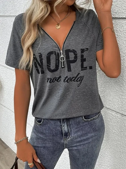 Kadın Kısa Kollu önden Fermuarlı Yazı Baskılı Viskon Bluz - Resim 2