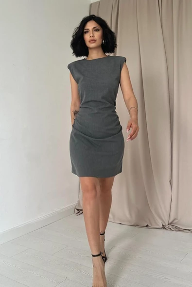 Gri Yanı Büzgülü Sıfır Kol Elbise ürün görseli