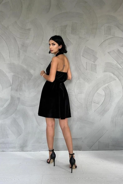 Siyah Boyundan Geçmeli Elbise - 4