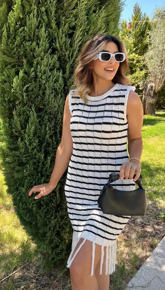 Kadın Kolsuz V Yaka Eteği Püsküllü çizgi Desen Triko Elbise - Resim 5