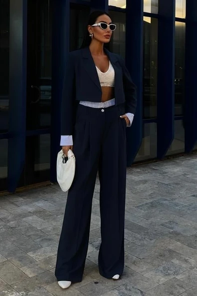 Garni Detaylı Crop Ceketli Takım 10075 ürün görseli