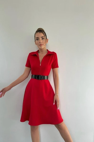 Kırmızı Kemerli Spor Elbise ürün görseli