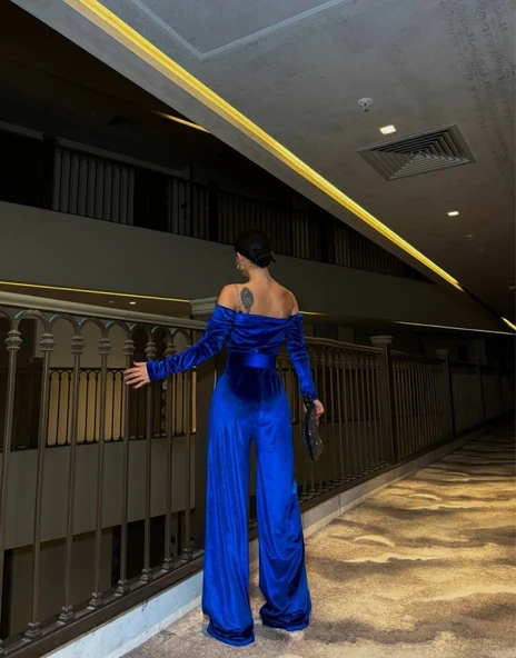 Kadın Modanna Yaka Zincir Askı Detay Kemer Dahil Kadife Kumaş Tulum - Resim 4