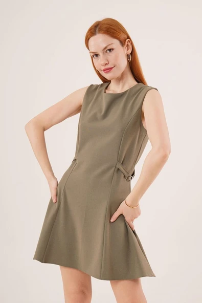 Yanları Zincir Detaylı Sıfır Kol Haki Mini Elbise ürün görseli