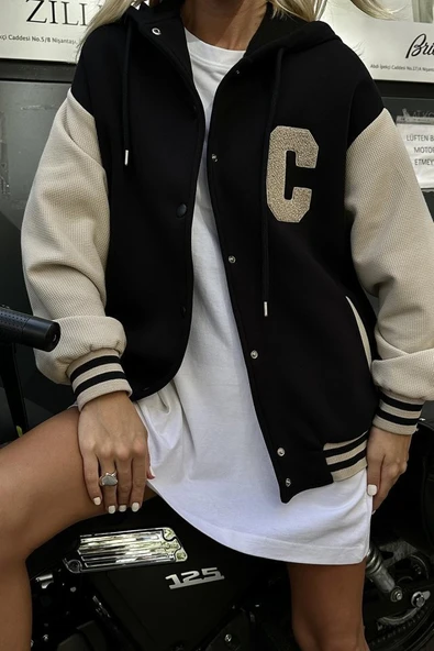 Siyah Kapüşonlu Kolej Mont - Resim 3