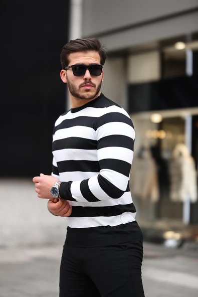 Örme Çizgili Bisiklet Yaka İnce Triko Erkek Kazak - Siyah ürün görseli