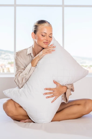 Comfy Touch Kapitone Silikon Yastık 800 gr - 1