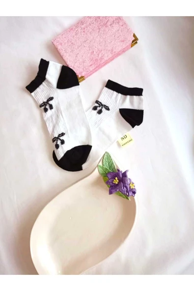 3 ÇİFT PAMUKLU PATİK ÇORAP BURUN DİKİŞSİZ SOFT KISA KONÇ DESEN KADIN ÇORABI 36-40 BEYAZ SİYAH - 4