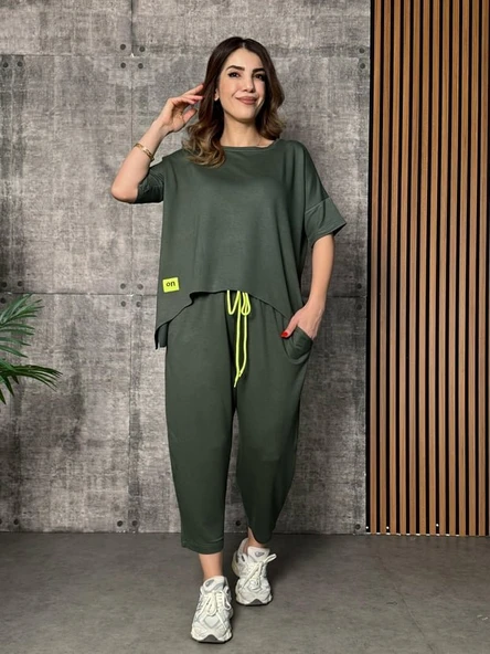 Kadın Kısa Kollu Bisiklet Yaka Viskon Iki Iplik Bluz Ve Pantolon Ikili Takım ürün görseli