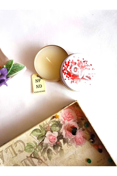 KOKULU MUM TENEKE KUTULU HEDİYE DEKORATİF MEYVE AROMALI 100 gr ürün görseli