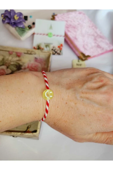 10 ADET SARI BONCUKLU MARTENİÇKA BİLEKLİK ŞANS ARKADAŞ SEVGİLİ EŞ ÇOCUK HEDİYE BAHAR BİLEKLİĞİ - 4