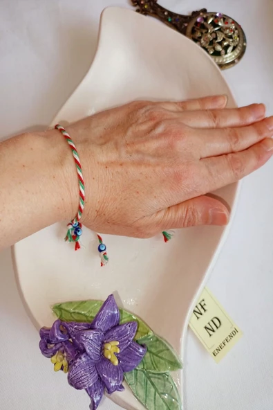 10 ADET 19 MAYIS TEBRİK KARTLI NAZAR BONCUKLU MARTENİÇKA BİLEKLİK KIRMIZI YEŞİL BEYAZ HEDİYE ŞANS - 2