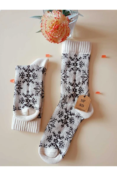 2 ÇİFT TERMAL SOKET YILBAŞI BAMBU HEDİYE KADİFE YUMUŞAK ETNİK KADIN ÇORABI SİYAH BEYAZ ÇORAP 36-40 - 7