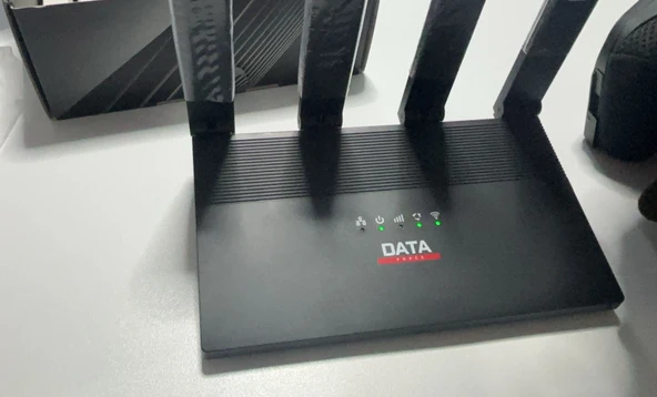 Dataforce CPE WR800-E 5g Sim Kartlı 5.000MAH ŞARJLI 1200Mbps 4 PORT Modem(Tüm Operatör Uyumlu) - 3