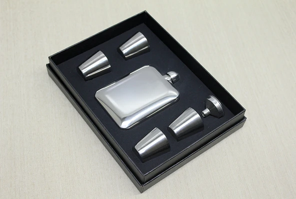 4 Shot Bardaklı Matara Seti Çelik ürün görseli