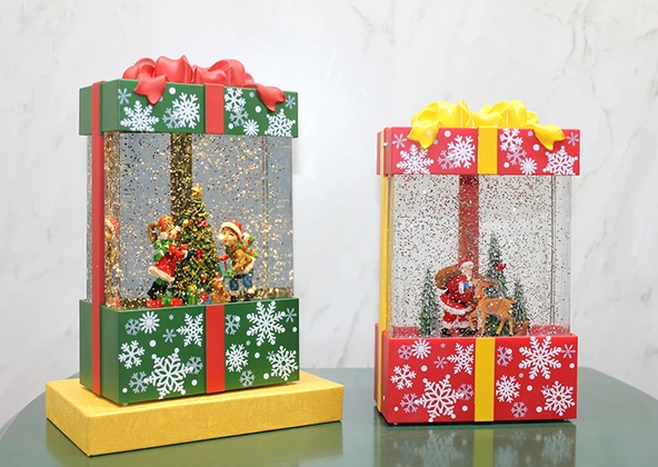 Yılbaşı Temalı Işıklı Müzikli Kar Küresi Hediye Kutusu Tasarımlı ürün görseli