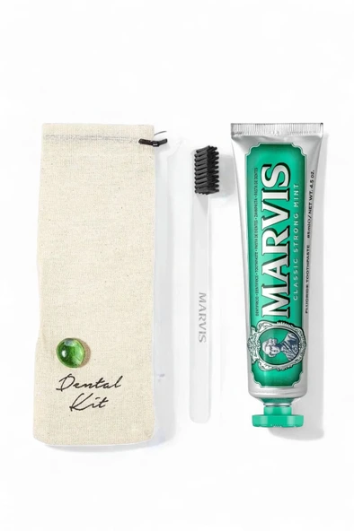 Marvis Classic Strong Mint Diş Macunu 85 ml + Yumuşak Beyaz Diş Fırçalı Dental Kit ürün görseli