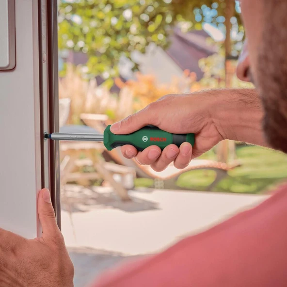 Bosch Universal 17 Parça El Aleti Seti 1600A02BY5 TEŞHİR - 6