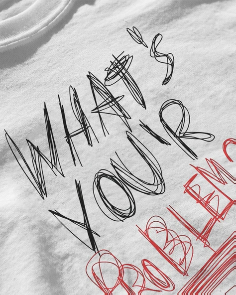 Erkek Beyaz Relaxed Fit %100 Pamuk Tişört – “WHAT’S YOUR PROBLEM?” Karakalem Tipografi Baskılı - Resim 3