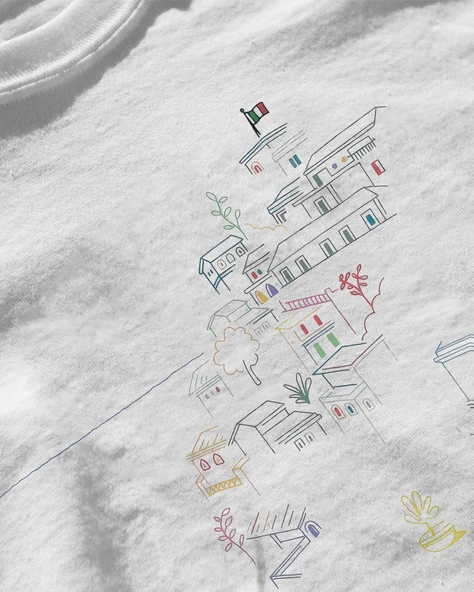 Erkek Beyaz Relaxed Fit %100 Pamuk Tişört – Suluboya Sahil Kasaba Baskılı - Resim 3