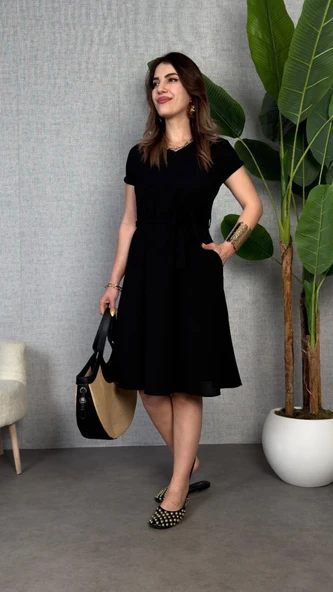 Kadın Kısa Kollu V Yakalı Beli Kuşaklı Ithal Keten Elbise ürün görseli