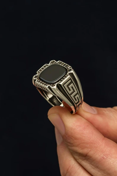 Grek Desenli Siyah Oniks Taşlı 925 Erkek Gümüş Yüzük ürün görseli