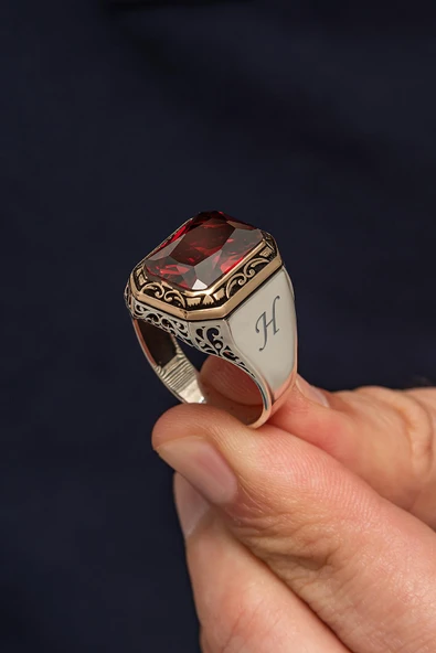 Kırmızı Kare Zirkon Taşlı Harfli 925 Erkek Gümüş Yüzük ürün görseli