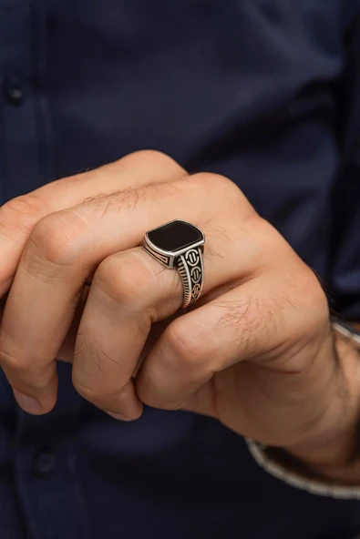 Kral Motif Siyah Oniks Taşlı 925 Gümüş Erkek Yüzük - Resim 3