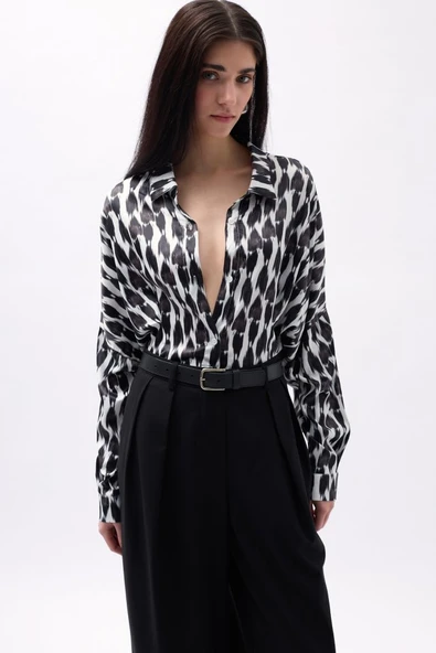 Desenli Crop Gömlek ürün görseli