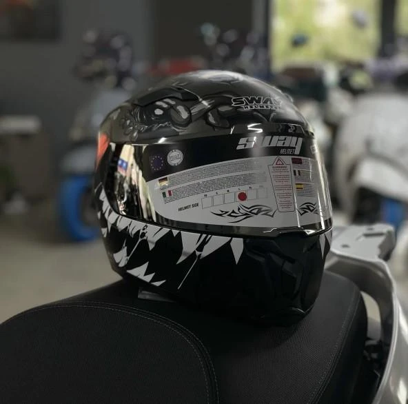 Sway 820 Full Face Aynalı Vizör Kapalı Motosiklet Kaskı 2XL Beden Monster Model - Resim 2