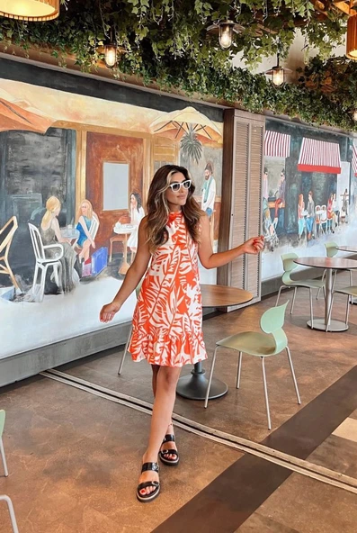 Kadın Sıfır Kollu Bisiklet Yakalı Fırfırlı Desenli Sofya Elbise ürün görseli