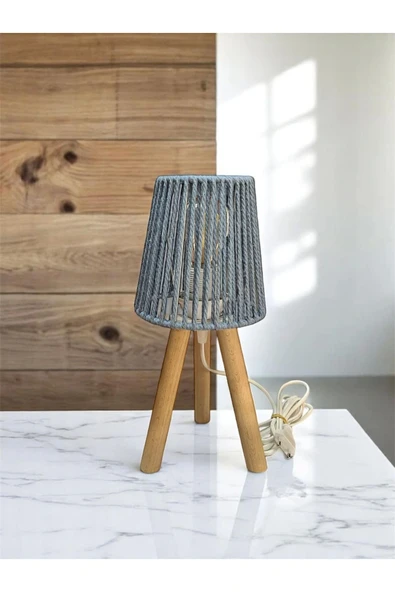 Üç Ayak Mini Ahşap Abajur (Bebe Mavi Makrome İp Başlık) ürün görseli