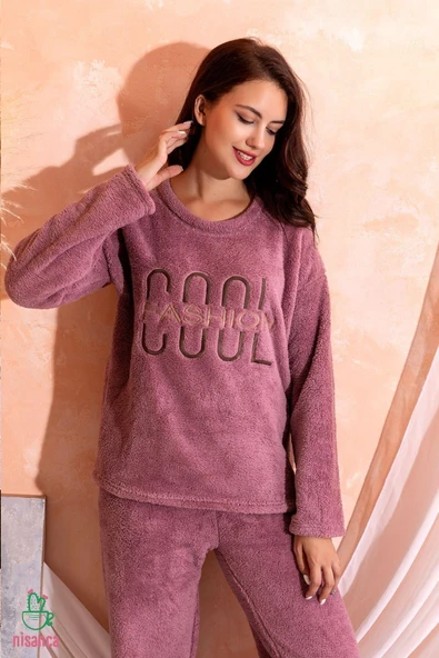 Tam Peluş Kışlık Kadın Pijama Takımı- Polar Yılbaşı Pijaması