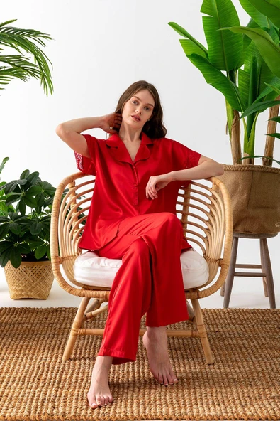 Premium Saten Çeyizlik Pijama Takımı – Kore İpeği Dokusu, Dantel Detaylı