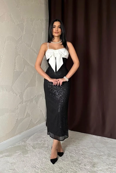 Siyah Önü Fiyonklu Garnili Elbise ürün görseli