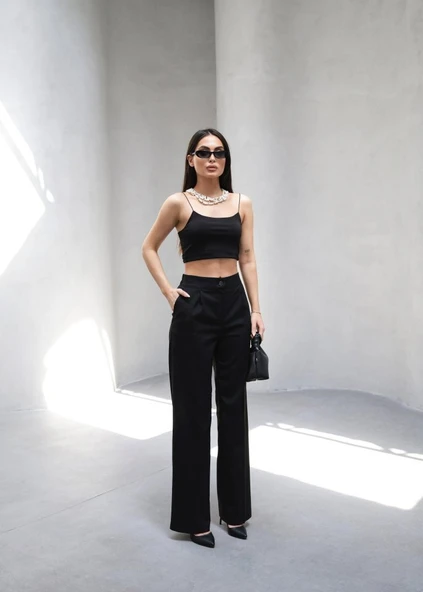 Arkasi Lasti̇kli̇ Pi̇leli̇ Dökümlü Wide Leg Pantolon ürün görseli