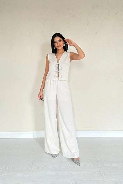 Bej Önü Fiyonklu Keten Takım ürün görseli