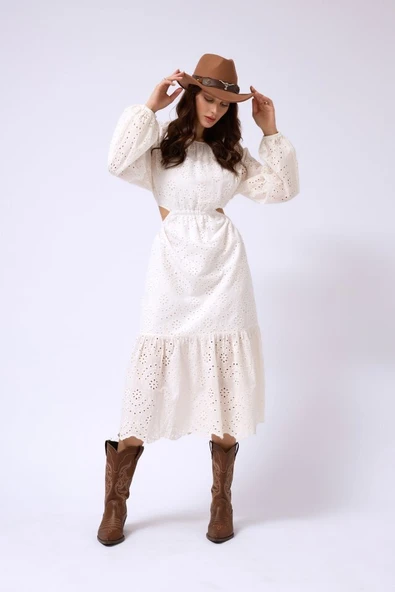 Sırt Dekolteli Brode Elbise ürün görseli