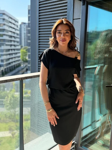 Kadın Kısa Kollu Tek Omuz Askı Ve Aksesuar Detay Beli Lastikli Krep Elbise - 1
