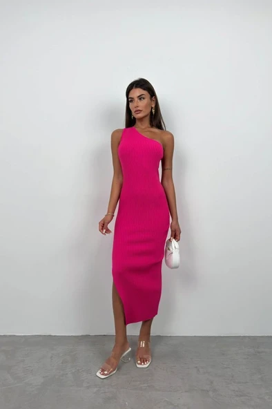 Tek Omuz Yırtmaçlı Elbise ürün görseli